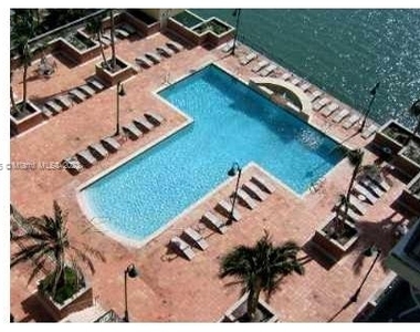 1155 Brickell Bay Dr - Photo Thumbnail 7