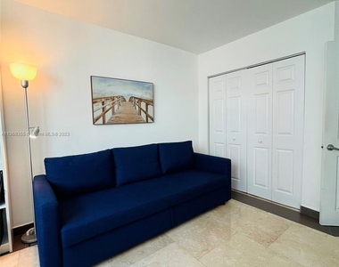 1155 Brickell Bay Dr - Photo Thumbnail 45