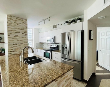 1155 Brickell Bay Dr - Photo Thumbnail 31