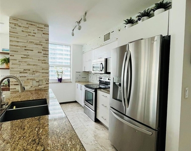 1155 Brickell Bay Dr - Photo Thumbnail 28