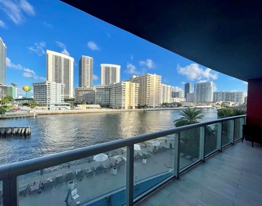 2600 Hallandale Beach Blvd - Photo Thumbnail 5