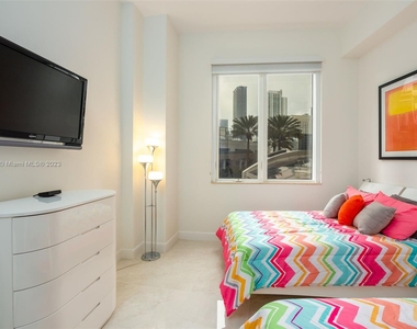 901 Brickell Key Blvd - Photo Thumbnail 20