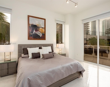 901 Brickell Key Blvd - Photo Thumbnail 10