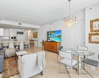 15901 Collins Ave - Photo Thumbnail 12