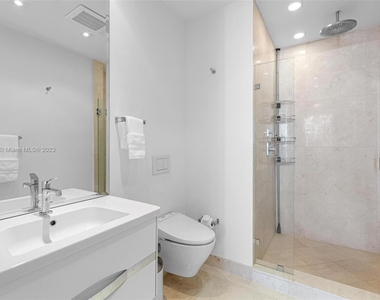 15901 Collins Ave - Photo Thumbnail 32