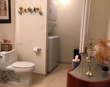 16699 Collins Ave - Photo Thumbnail 9