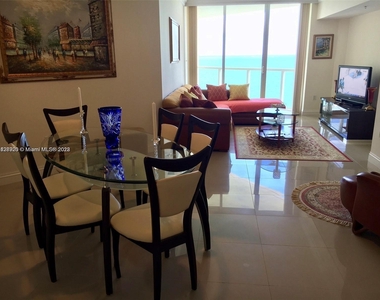 16699 Collins Ave - Photo Thumbnail 4