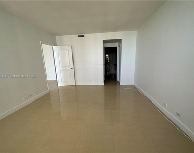 3505 S Ocean Dr - Photo Thumbnail 10