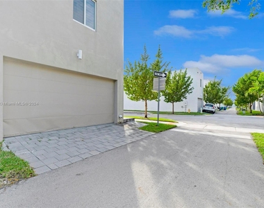 10259 Nw 66th St - Photo Thumbnail 37