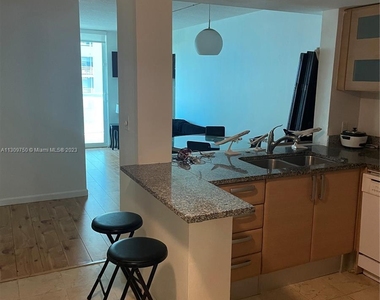 2101 Brickell Ave - Photo Thumbnail 12