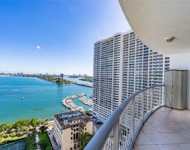 1750 N Bayshore Dr - Photo Thumbnail 21