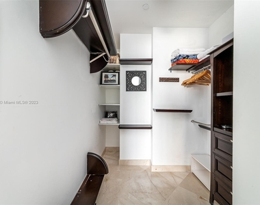 15901 Collins Ave - Photo Thumbnail 23