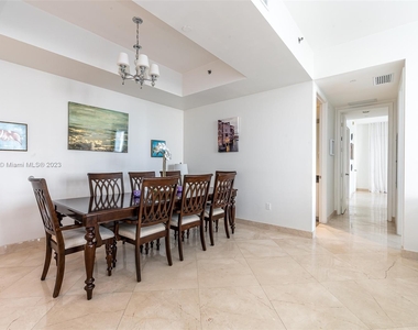 15901 Collins Ave - Photo Thumbnail 27