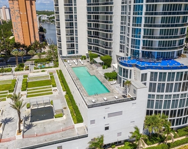 15901 Collins Ave - Photo Thumbnail 39