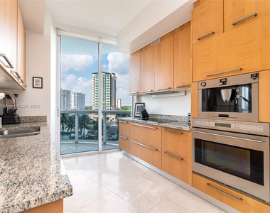 15901 Collins Ave - Photo Thumbnail 29