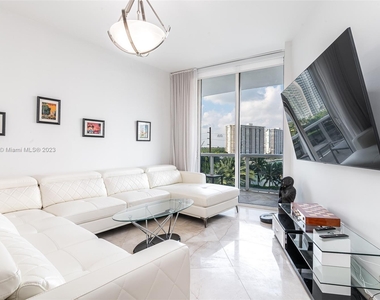 15901 Collins Ave - Photo Thumbnail 28