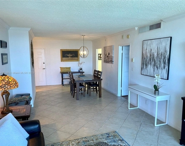 2501 S Ocean Dr - Photo Thumbnail 10