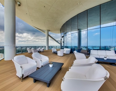 15701 Collins Ave - Photo Thumbnail 13