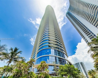 15701 Collins Ave - Photo Thumbnail 1