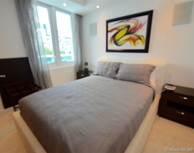 2301 Collins Ave - Photo Thumbnail 11