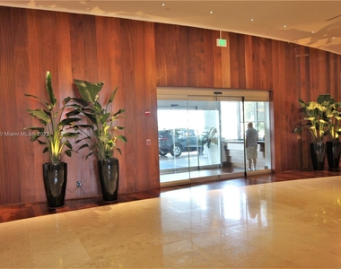 5161 Collins Ave - Photo Thumbnail 47