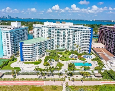 5161 Collins Ave - Photo Thumbnail 42