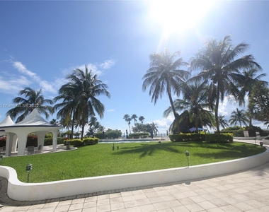 5161 Collins Ave - Photo Thumbnail 27