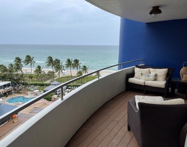 5161 Collins Ave - Photo Thumbnail 19