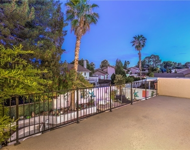 3179 Paintedhills Avenue - Photo Thumbnail 44