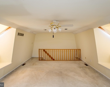 228 Clover Hill Court - Photo Thumbnail 15