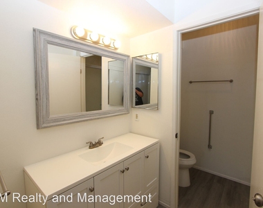 5995 Dandridge Lane Unit 123 - Photo Thumbnail 10