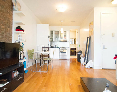 208 Evergreen Avenue - Photo Thumbnail 1