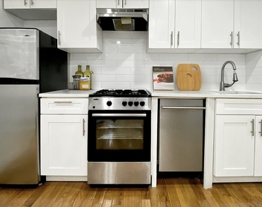 416 West 23rd Street - Photo Thumbnail 3