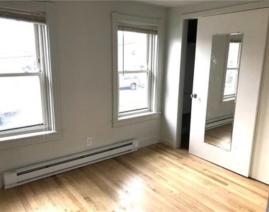 221 Milton Street - Photo Thumbnail 7