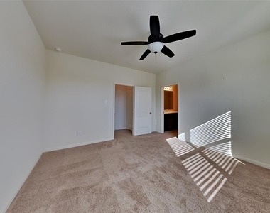 1615 Twin Hills Way - Photo Thumbnail 9