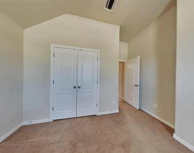 1615 Twin Hills Way - Photo Thumbnail 12