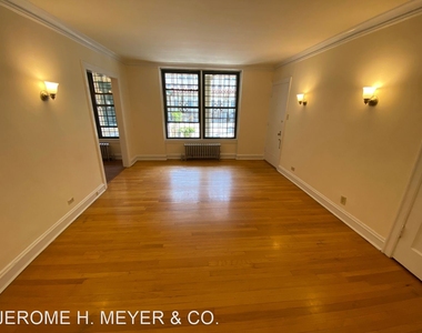 904 Hinman Avenue - Photo Thumbnail 6