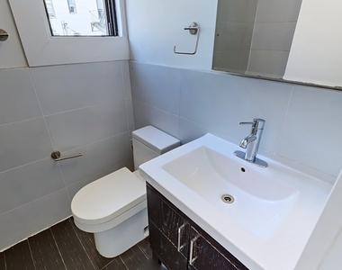 886 Franklin Avenue - Photo Thumbnail 6