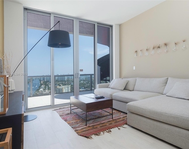 2600 E Hallandale Beach Blvd - Photo Thumbnail 1