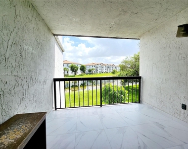 9425 Fontainebleau Blvd - Photo Thumbnail 20