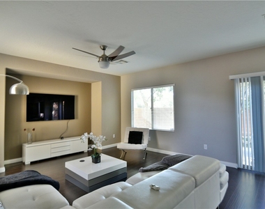 4448 Carrier Dove Avenue - Photo Thumbnail 2