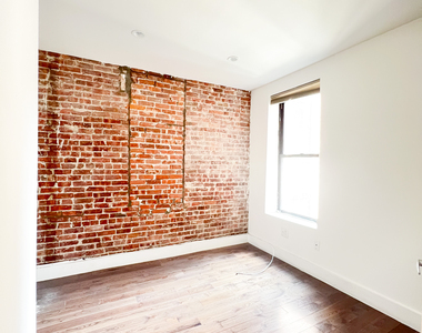 4 St Nicholas Terrace - Photo Thumbnail 2