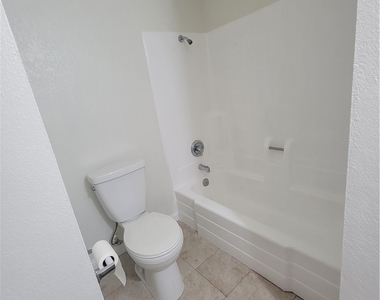 1550 N Isadora Way - Photo Thumbnail 11