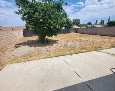 1550 N Isadora Way - Photo Thumbnail 12