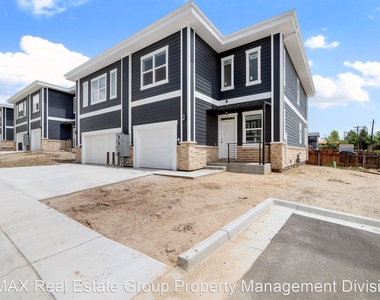 3559 E. Uintah St #101 - Photo Thumbnail 1