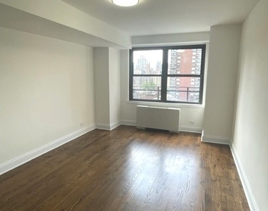 240 East 82nd Street - Photo Thumbnail 7