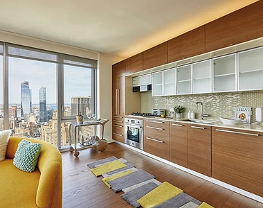 West 31st Street - Photo Thumbnail 17