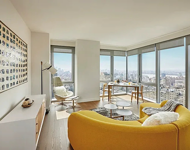West 31st Street - Photo Thumbnail 11
