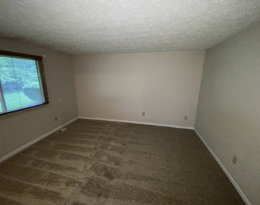 7838 Wedgefield Drive - Photo Thumbnail 16