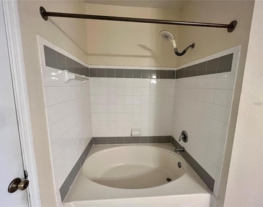 6412 Queens Borough Avenue - Photo Thumbnail 22